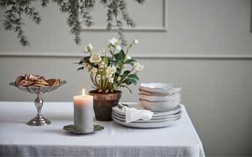 Brunkager med appelsin og mandel serveret på julebord