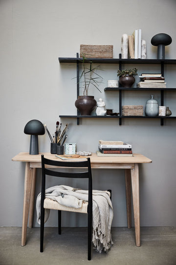 Stilfuld kontorindretning med interiør fra Lene Bjerre