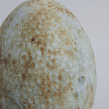 Dehaya påskeæg dekoration keramik H12 cm støvet grøn LENE BJERRE