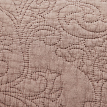 Isabelle sengetæppe 260x240 cm. lyserød LENE BJERRE