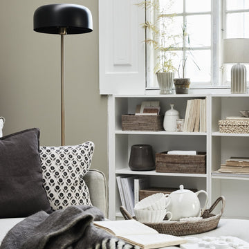 Nemia bordlampe H41,5 cm. sand keramik LENE BJERRE