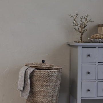 Tressa smykkeholder lys guld 33 cm. LENE BJERRE