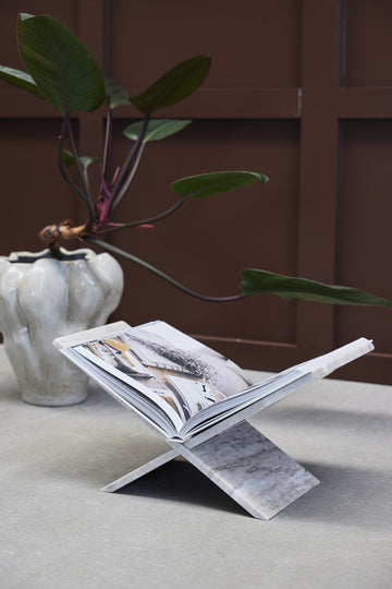 Viola vase i stentøj 33x33 cm. hvid LENE BJERRE