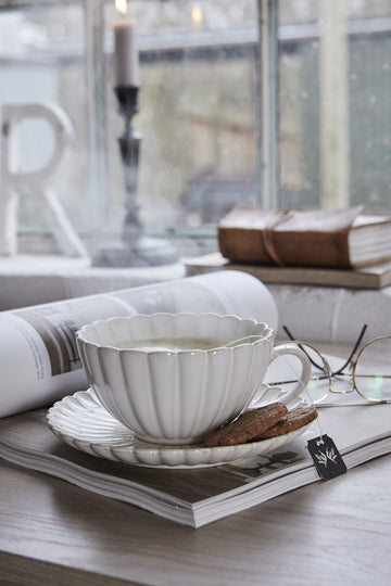 Isadora sengetæppe 260x240 cm. råhvid LENE BJERRE