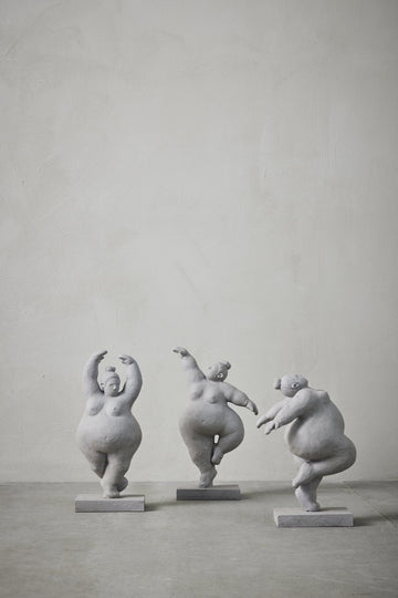 Serafina kvinde figur H28 cm. grå Lene Bjerre Design DK