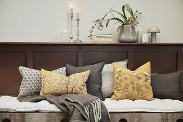 Emilde pudebetræk 50x50 cm. okker 100% bomuld LENE BJERRE