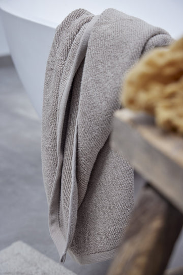 Molli gæstehåndklæde 50x30 cm. sand LENE BJERRE