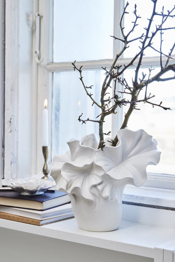 Isolinia vase H21,6 cm. hvid keramik LENE BJERRE