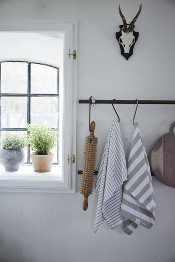 Olivia viskestykke 70x50 cm. beige stribet LENE BJERRE