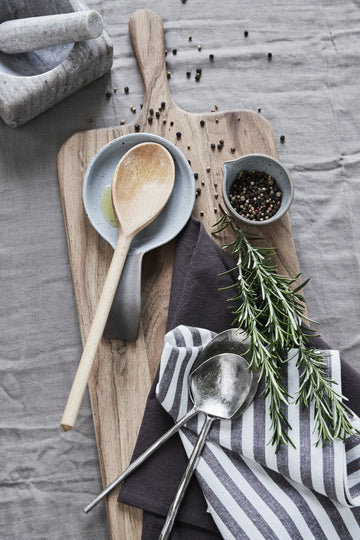 Merle skærebræt 70x22 cm. natur acacietræ LENE BJERRE