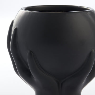 Haniya skjuler H16,5 cm. sort LENE BJERRE