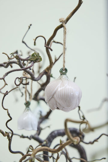 Dehlia sæt med 2 blomsterophæng i off-white Lene Bjerre Design DK