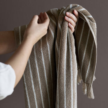 Ayane håndklæde 100x50x cm. Lene Bjerre Design DK