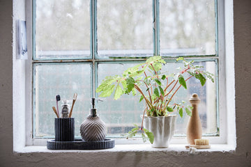 Eliana bakke 25x12,5 cm. sort marmor LENE BJERRE