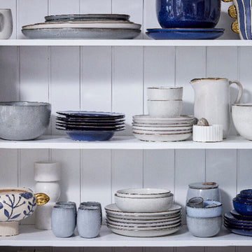 Valentina skjuler i keramik 30x22 cm. blå/guld LENE BJERRE